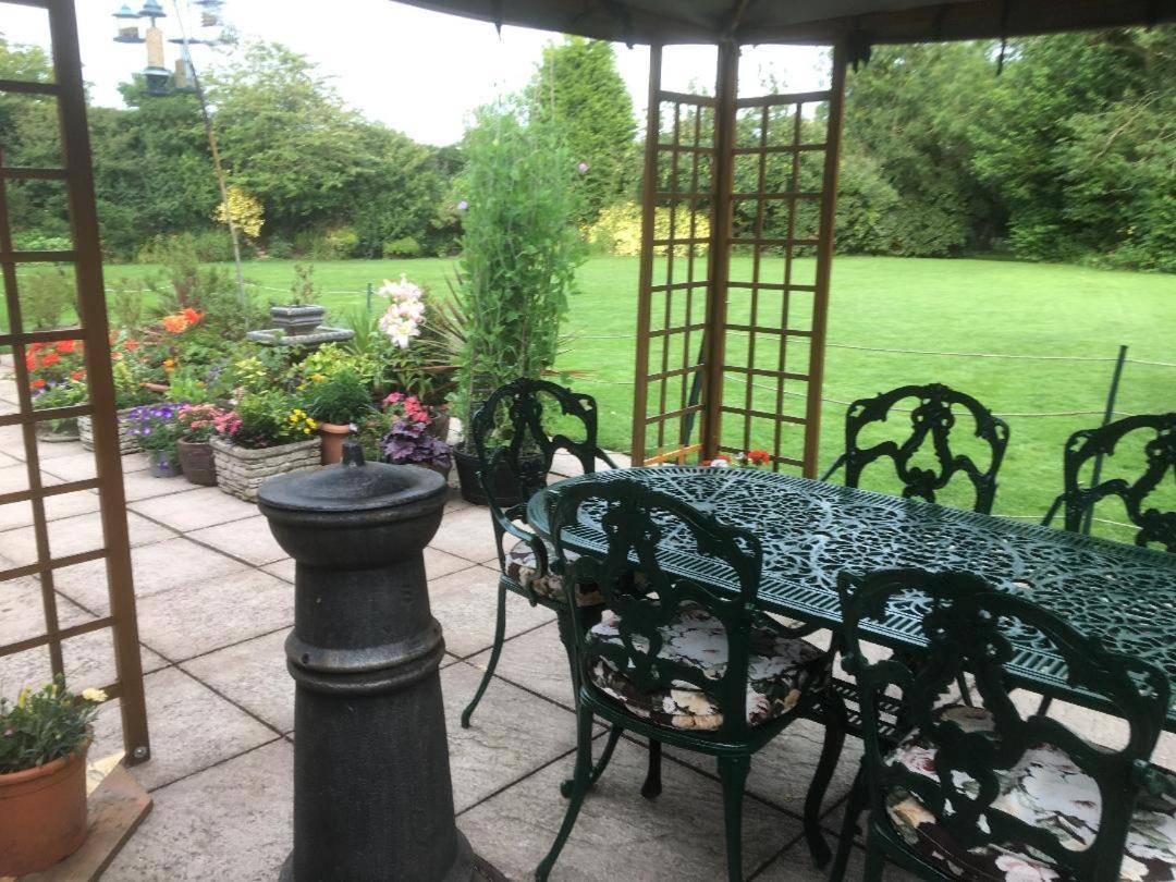 Castle Farmhouse Bed And Breakfast Glenfield Екстериор снимка