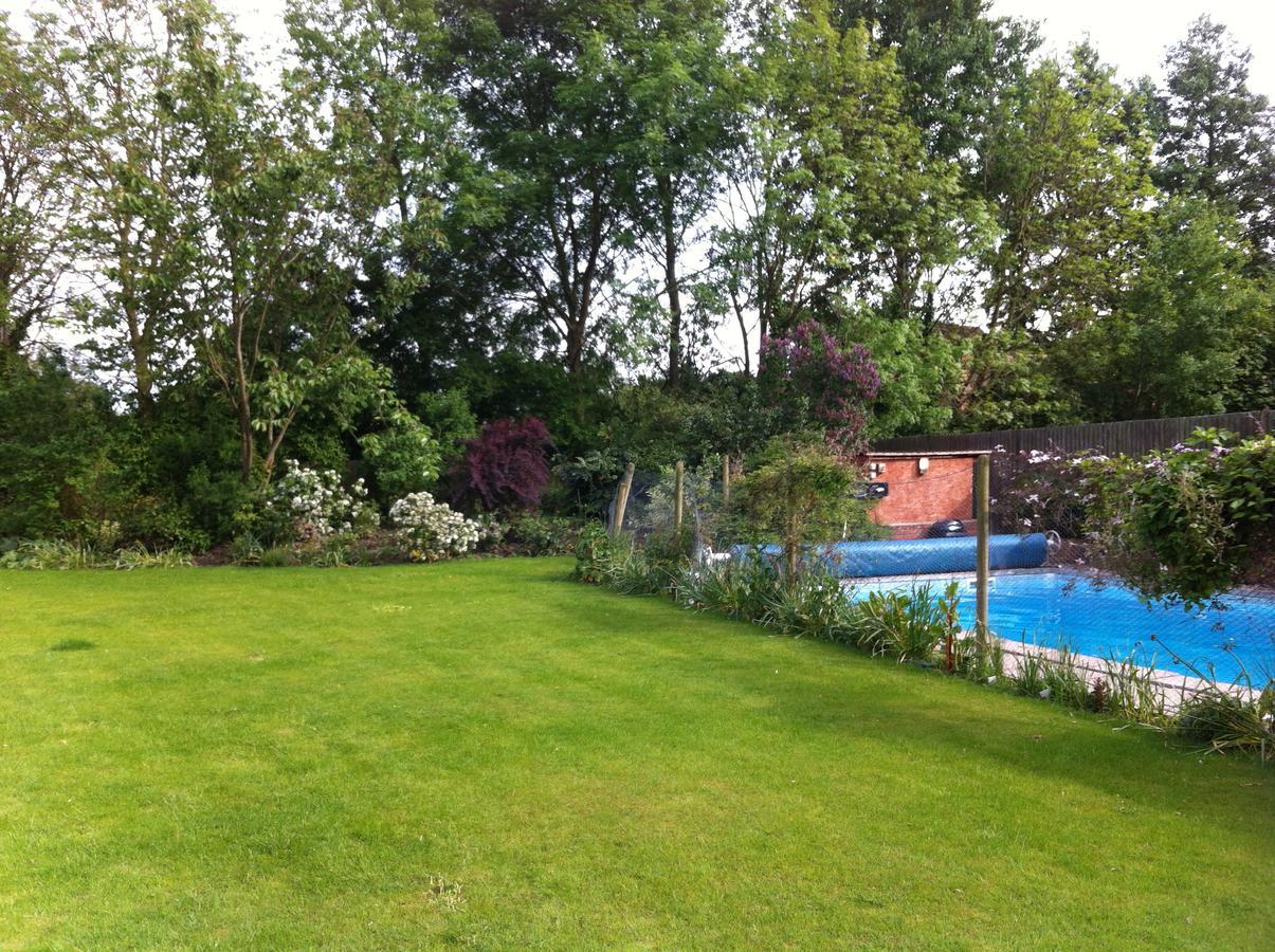 Castle Farmhouse Bed And Breakfast Glenfield Екстериор снимка